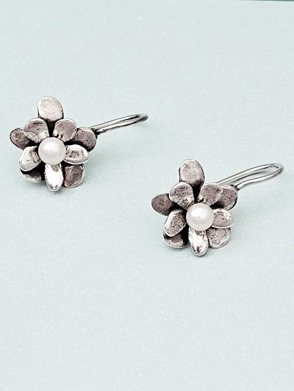 Silpada Sterling Silver Pearl 'Love Bloom' Floral Petite Earrings W1768